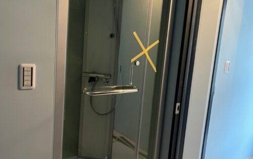 MKクリエーションのシャワーユニット導入例　コンテナ型エステサロン