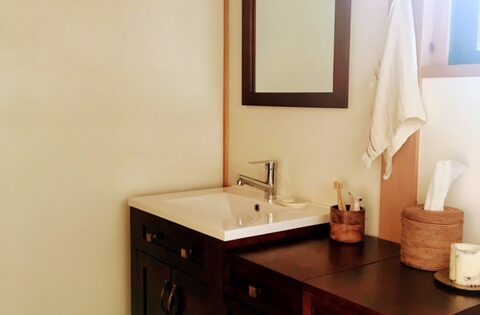 無垢材を使用した洗面台MK-M2BRの施工例