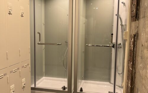 ボクシングジムシャワーユニット入れ替え施工例　MKクリエーション
